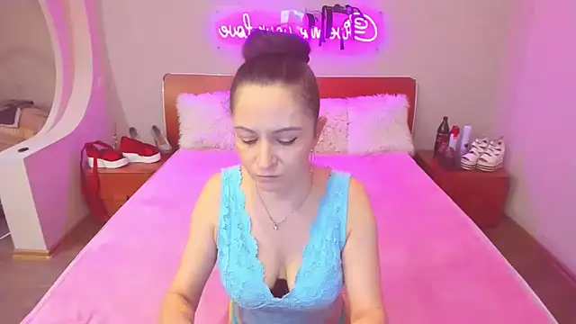 Snapshot of AngellLika chatting on 05.30.26 AngellLika online show from 05.30.26