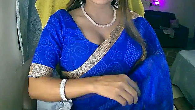 Snapshot of Cute-Tara chatting on 10.15.25 Cute-Tara online show from 10.15.25