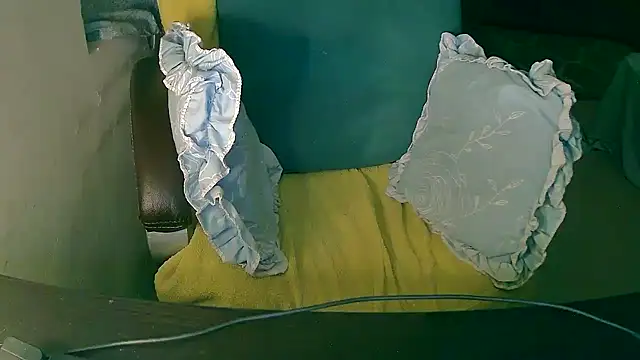 Snapshot of Cute-Tara chatting on 10.25.25 Cute-Tara online show from 10.25.25