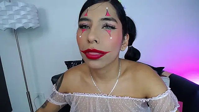 Snapshot of miss__allison chatting on 10.03.25 miss allison online show from 10.03.25