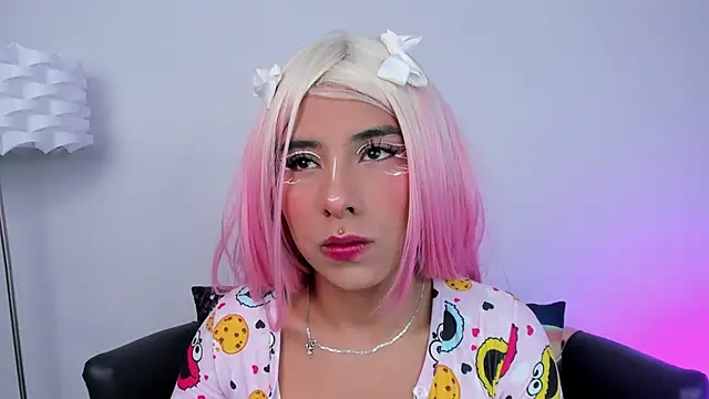 Snapshot of miss__allison chatting on 10.08.25 miss allison online show from 10.08.25