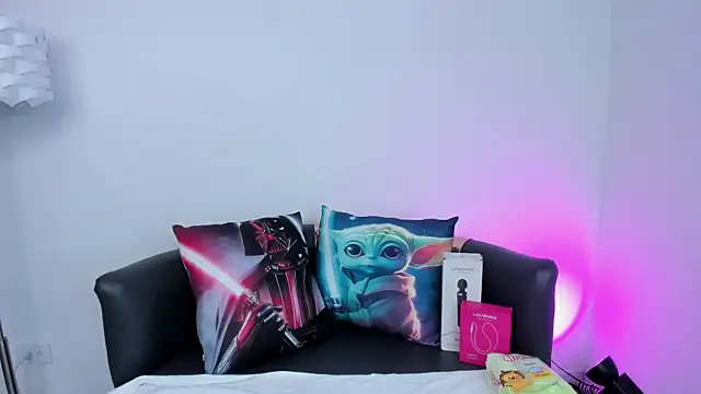 Snapshot of miss__allison chatting on 10.18.25 miss allison online show from 10.18.25