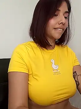 LucyMartelli online show from 02.05.25