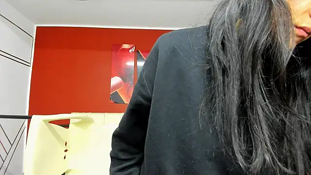 Abrillee1 online show from 12.24.24