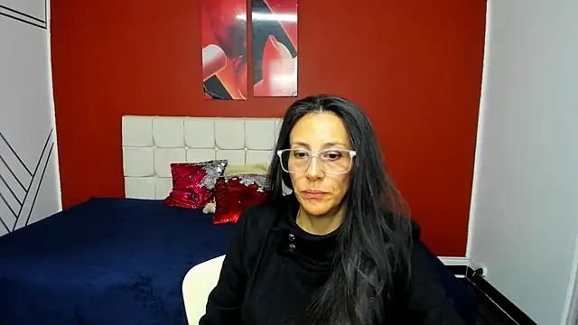 Abrillee1 online show from 01.13.25