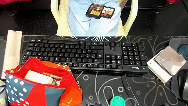 Abrillee1 online show from 02.01.25