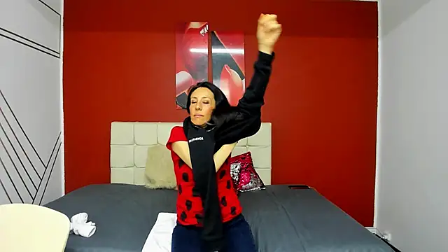 Abrillee1 online show from 02.07.25