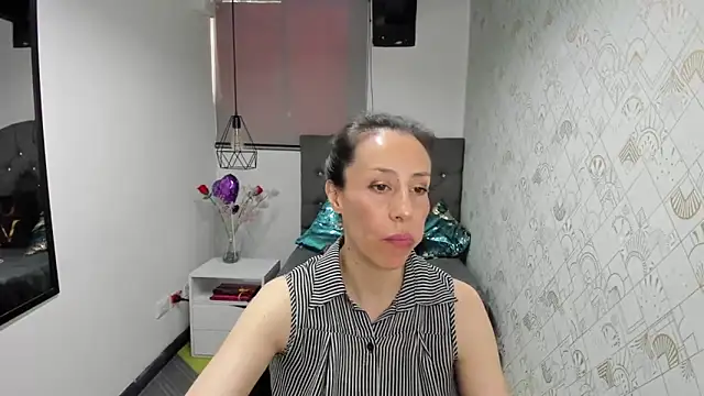 Abrillee1 online show from 03.22.25