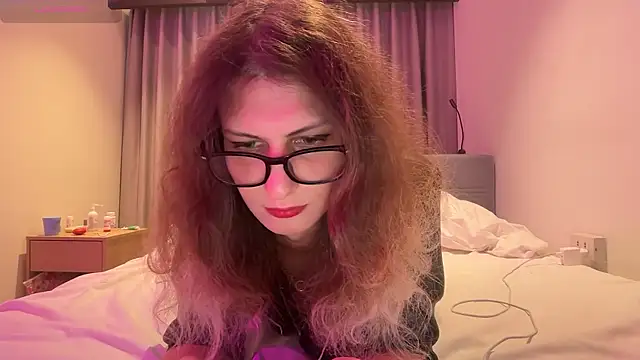 Alice Pinkhead online show from 04.09.26