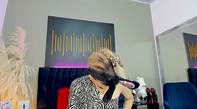 BrianaSchafer online show from 12.09.24