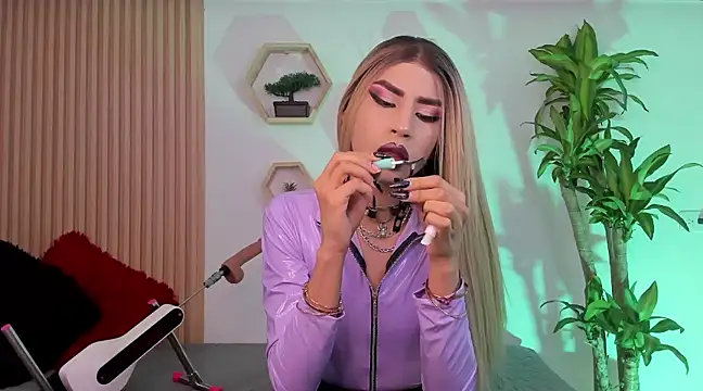 BrianaSchafer online show from 03.20.25