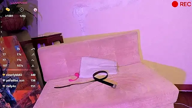 Nicholasrodrii online show from 12.16.24