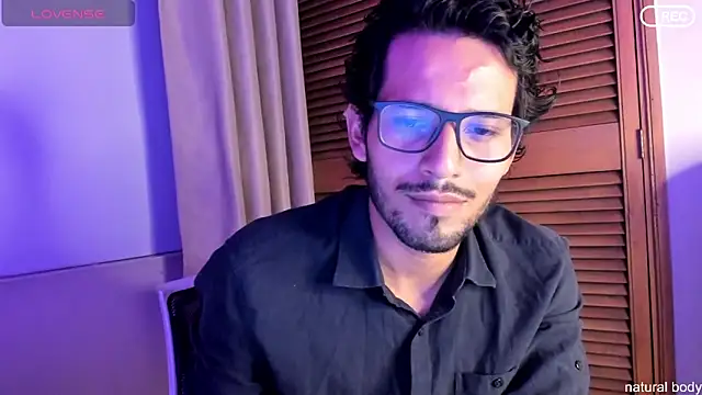 Nicholasrodrii online show from 10.10.25