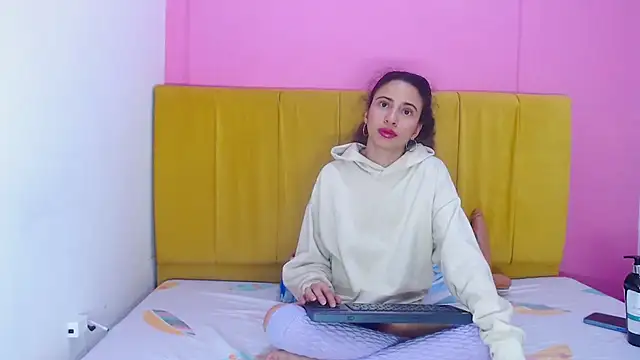 Snapshot of angelinabrookcm101 chatting on 12.03.24 angelinabrookcm101 online show from 12.03.24