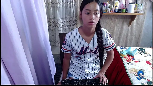 Lunawillis online show from 11.25.25