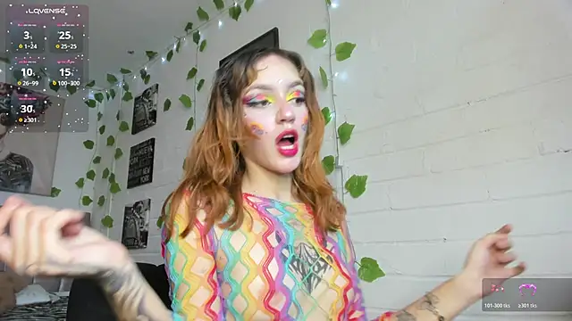 Snapshot of katt__black__ chatting on 10.29.25 katt black online show from 10.29.25