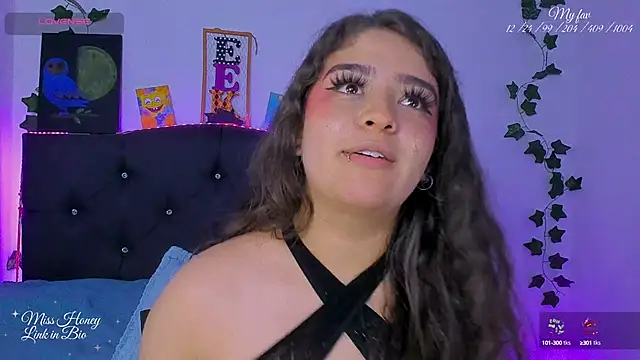 Snapshot of Mxss_Honey chatting on 03.23.25 Mxss Honey online show from 03.23.25