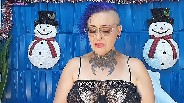 SandyyRose online show from 12.19.24