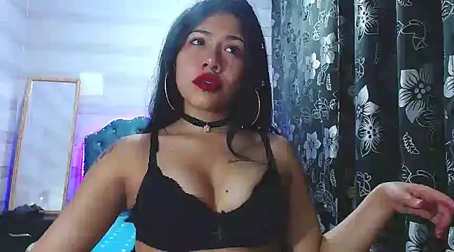 Snapshot of lily_jamesx chatting on 02.20.25 lily jamesx online show from 02.20.25