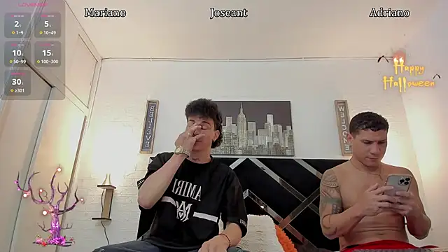 nakedfoam1 online show from 10.17.25