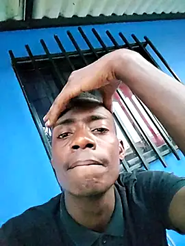 Snapshot of BeetledFlouter12 chatting on 10.10.25 BeetledFlouter12 online show from 10.10.25