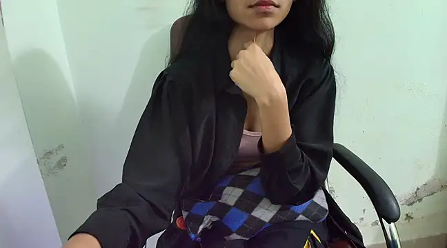 Srabontii online show from 02.20.25