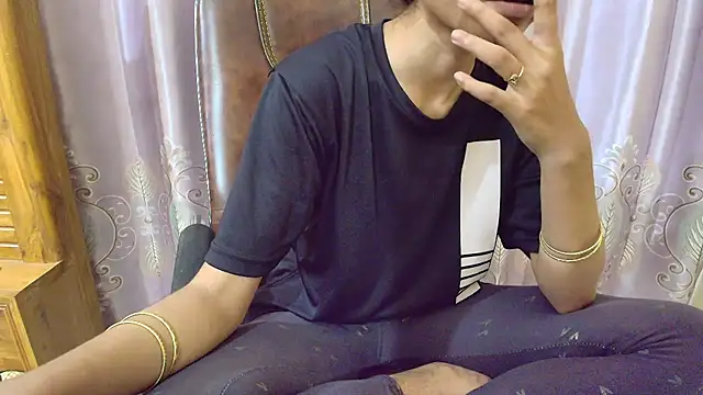 Snapshot of Srabontii chatting on 09.26.25 Srabontii online show from 09.26.25