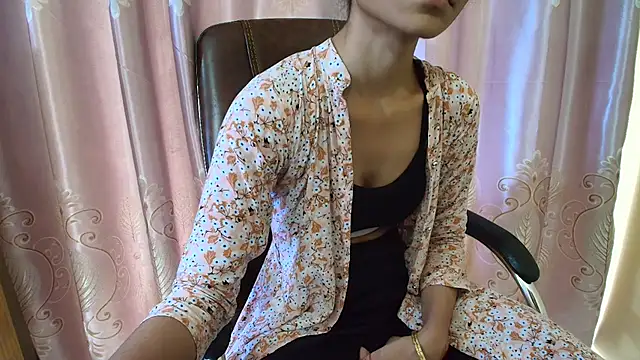 Snapshot of Srabontii chatting on 10.04.25 Srabontii online show from 10.04.25