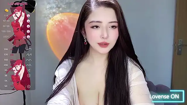 Snapshot of Alice-821 chatting on 01.14.25 Alice-821 online show from 01.14.25