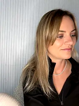 Milla  one online show from 09.10.25