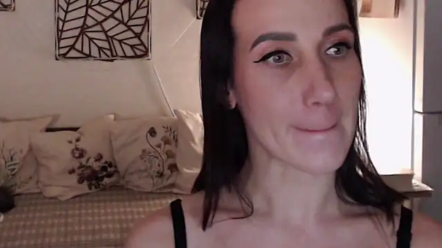 pepper milf online show from 02.10.25