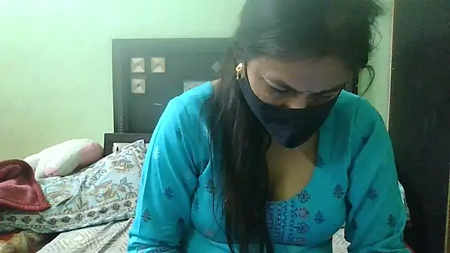 Snapshot of couplesuni chatting on 12.05.24 couplesuni online show from 12.05.24