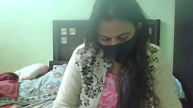 Snapshot of couplesuni chatting on 12.05.24 couplesuni online show from 12.05.24