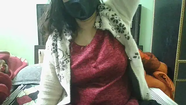 Snapshot of couplesuni chatting on 12.22.24 couplesuni online show from 12.22.24