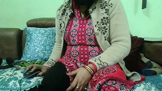 Snapshot of couplesuni chatting on 01.04.25 couplesuni online show from 01.04.25