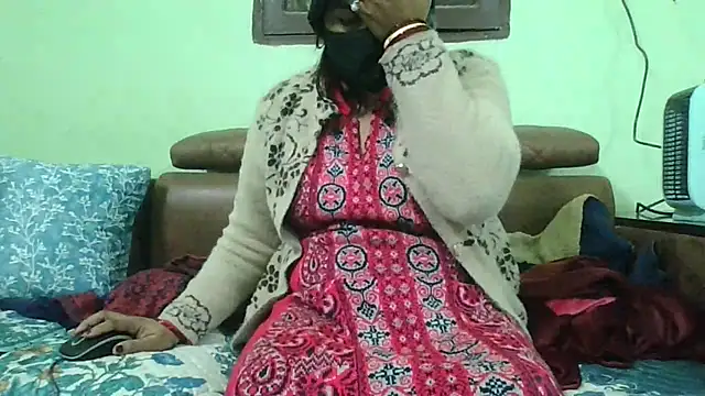 Snapshot of couplesuni chatting on 01.04.25 couplesuni online show from 01.04.25