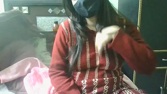 Snapshot of couplesuni chatting on 01.17.25 couplesuni online show from 01.17.25