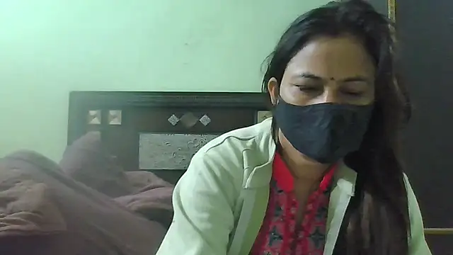 Snapshot of couplesuni chatting on 01.20.25 couplesuni online show from 01.20.25