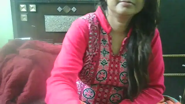 Snapshot of couplesuni chatting on 01.30.25 couplesuni online show from 01.30.25