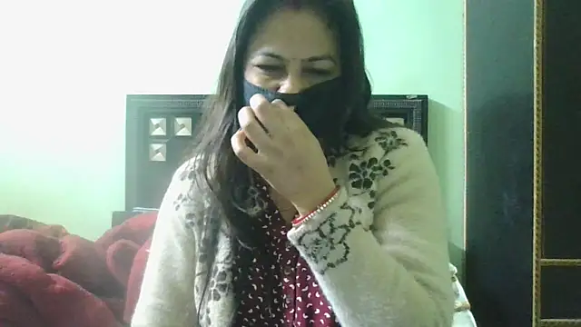 Snapshot of couplesuni chatting on 02.01.25 couplesuni online show from 02.01.25