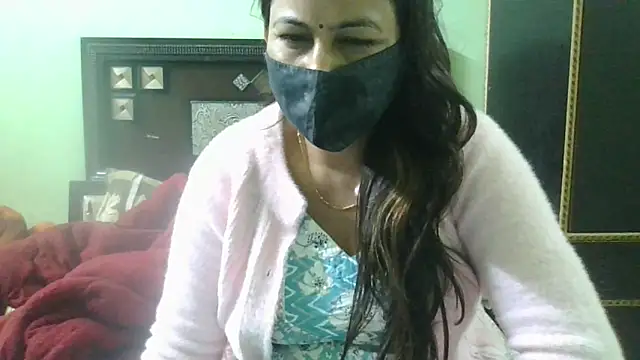 Snapshot of couplesuni chatting on 02.01.25 couplesuni online show from 02.01.25