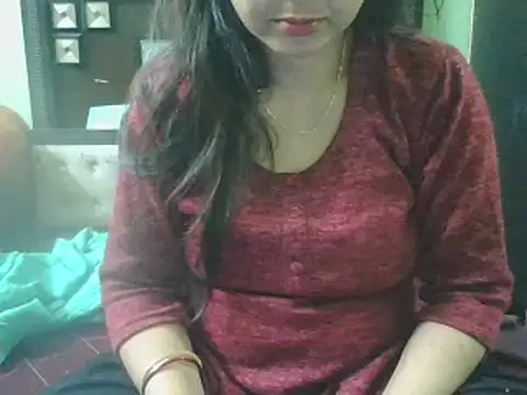 Snapshot of couplesuni chatting on 02.15.25 couplesuni online show from 02.15.25