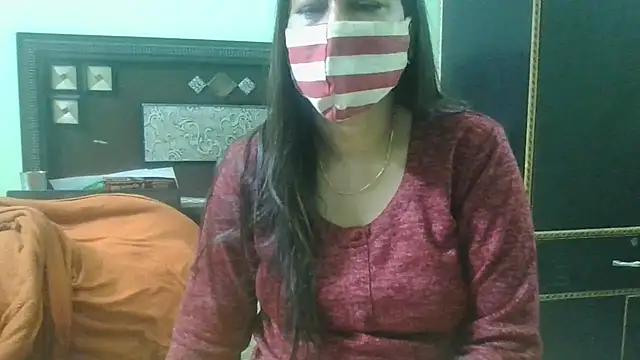 Snapshot of couplesuni chatting on 02.20.25 couplesuni online show from 02.20.25