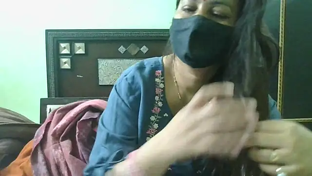 Snapshot of couplesuni chatting on 03.03.25 couplesuni online show from 03.03.25