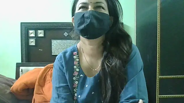 Snapshot of couplesuni chatting on 03.03.25 couplesuni online show from 03.03.25