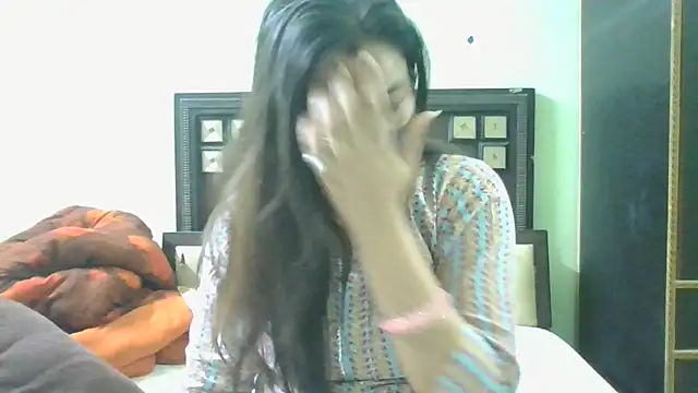 Snapshot of couplesuni chatting on 03.09.25 couplesuni online show from 03.09.25