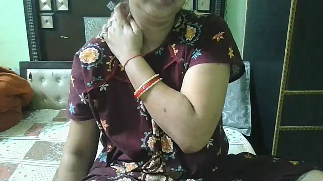 Snapshot of couplesuni chatting on 09.24.25 couplesuni online show from 09.24.25