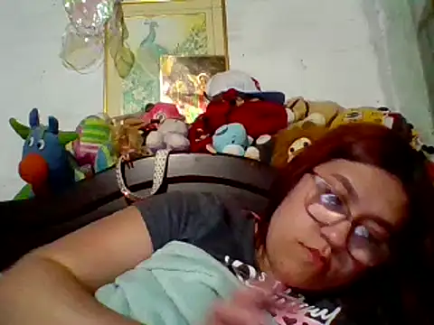dafne19  online show from 12.30.24