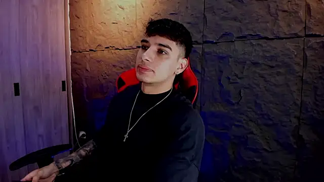 Snapshot of joseph_boy chatting on 10.03.25 joseph boy online show from 10.03.25