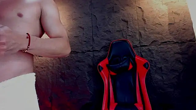 Snapshot of joseph_boy chatting on 10.11.25 joseph boy online show from 10.11.25